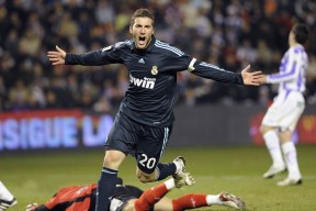 战队多语种内容输出覆盖全球观众，请问战队