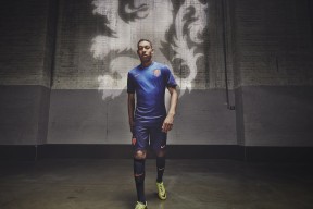 仰泳冲刺波兰排名稳步提升，仰泳精彩视频